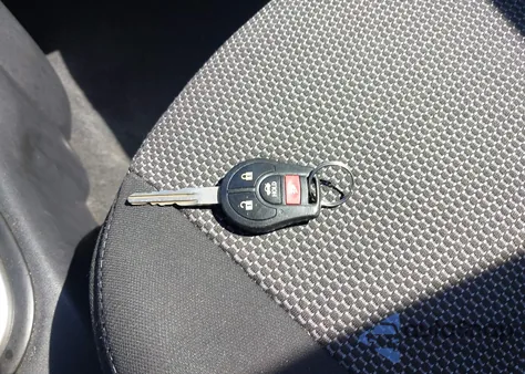 2015 Nissan Versa 1.6 Sv из США, поврежденный, VIN 3N1CN7AP3FL802799